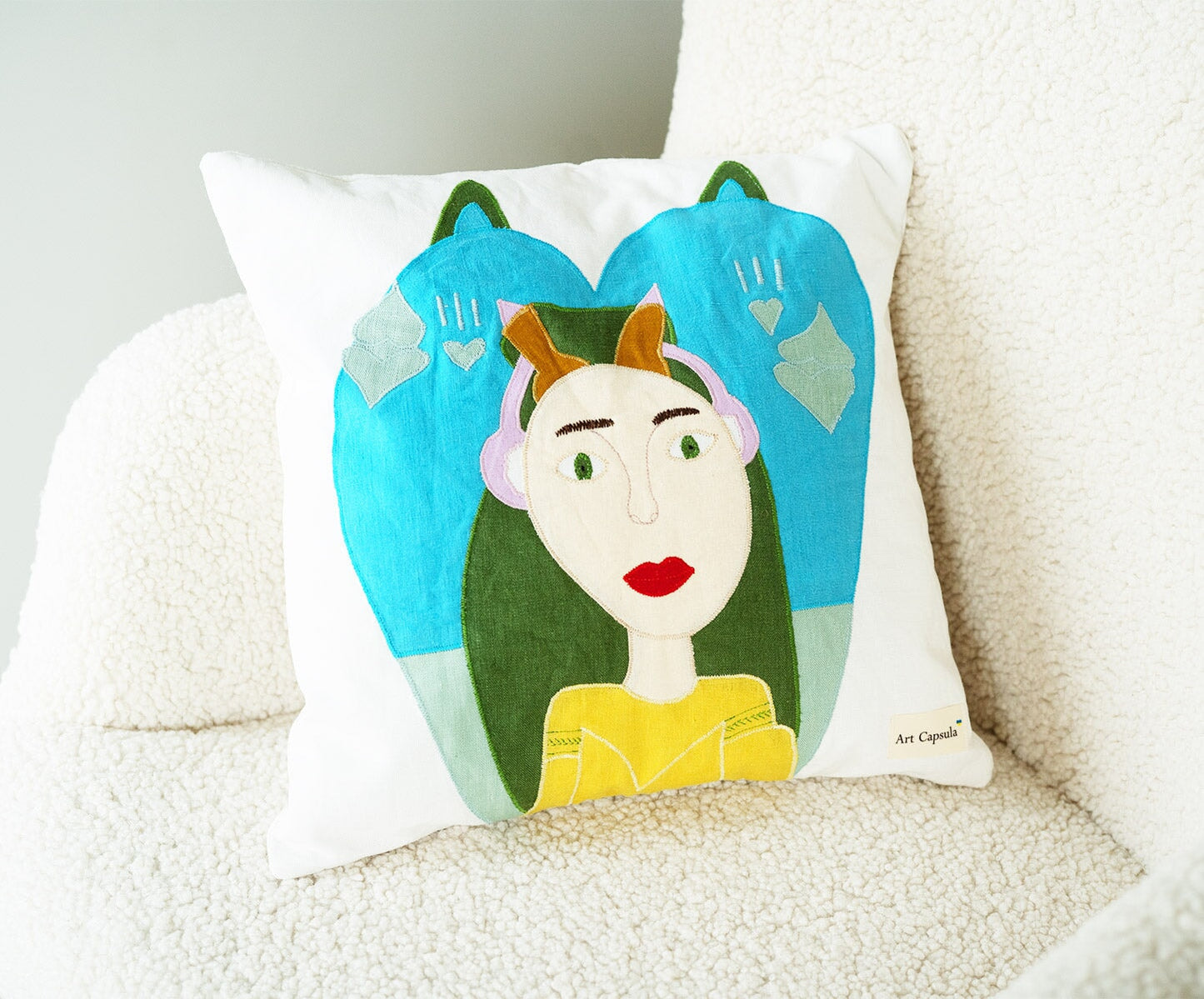 Personalized Handmade Patchwork Pillow: Transforming your child's drawing into a cozy work of art!
